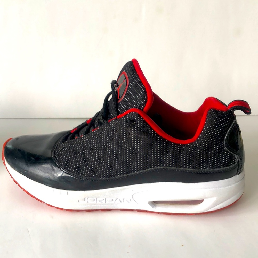 RARE FIRE NIKE AIR JORDAN CMFT RED BLACK MENS SIZE 9